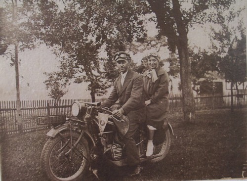 Albert Stecher auf Motorrad